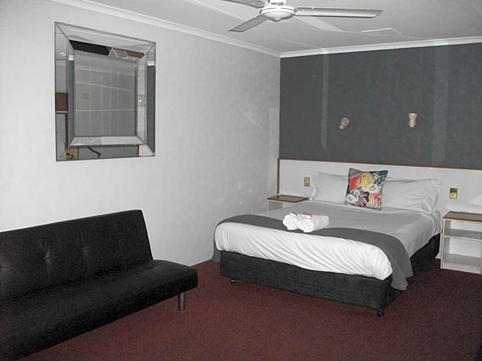 Beerwah Glasshouse Motel