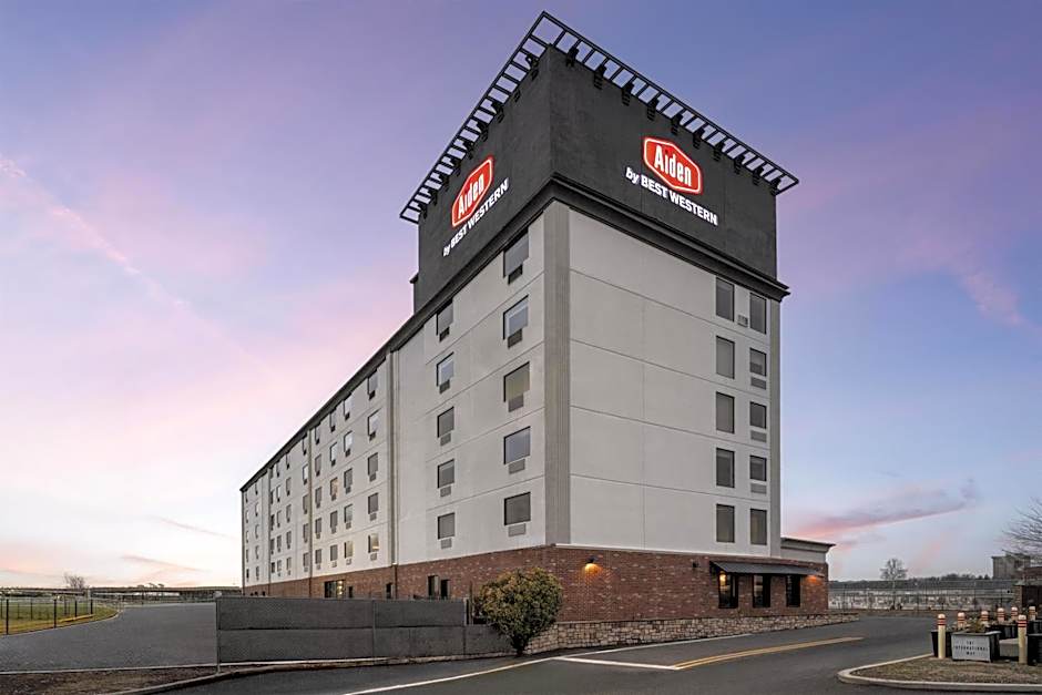 Aiden by Best Western Newark Airport