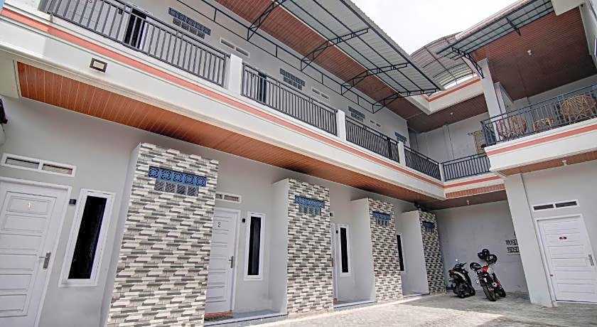 OYO 92806 Penginapan Geby Syariah