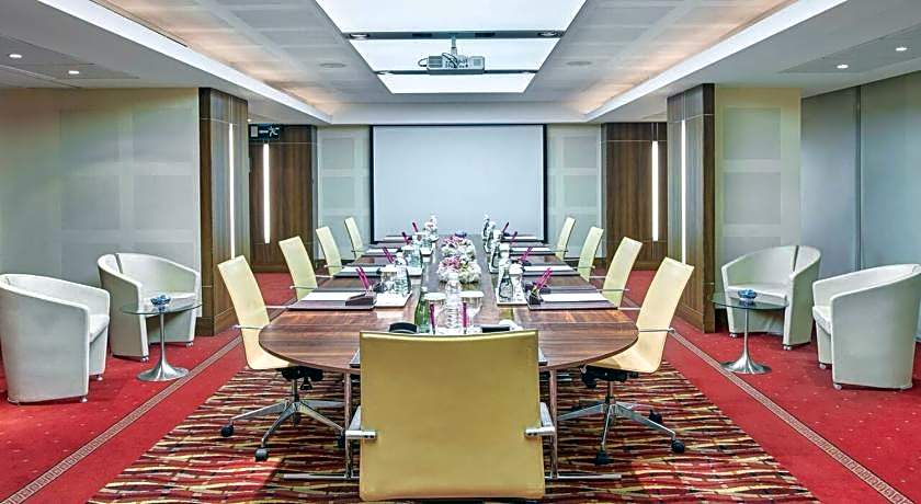 Holiday Inn Kuwait Al Thuraya City By IHG