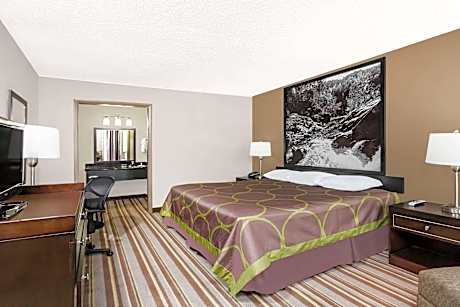1 King Bed, Mobility Accessible Room, Non-Smoking