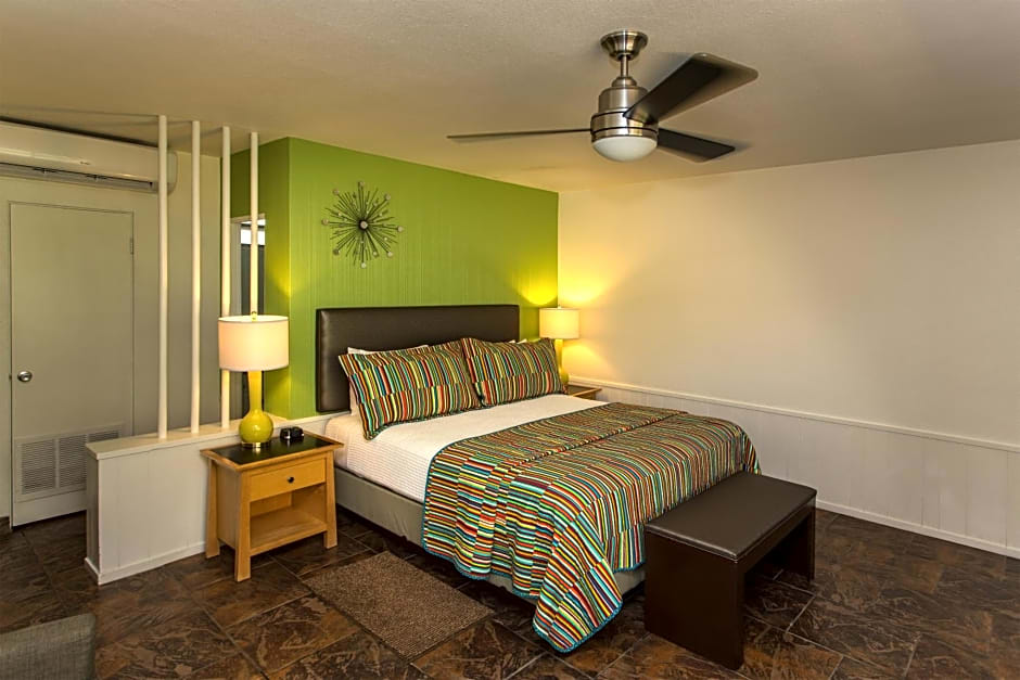 Desert Riviera Hotel