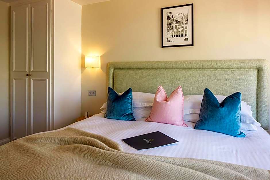 The Moorings Hotel & Restaurant