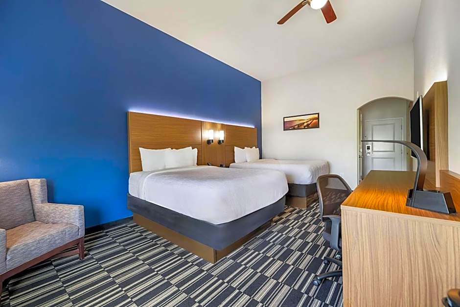 La Quinta Inn & Suites by Wyndham Alvin