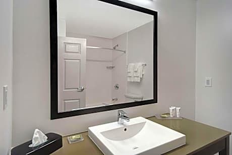 One-Bedroom King Suite with Sofa Bed - Non-Smoking