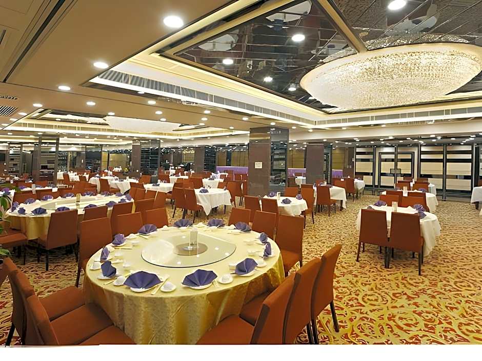 Emperor Hotel