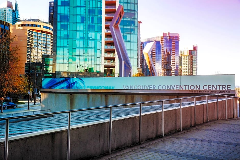 Pinnacle Hotel Harbourfront