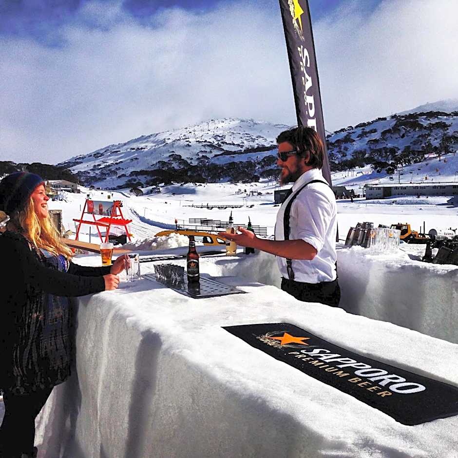 The Man from Snowy River Hotel