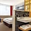 Vienna House Easy by Wyndham  München