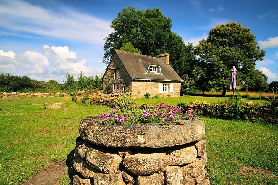 KERBELEG, ferme-manoir du XVè siècle, chambres grand confort