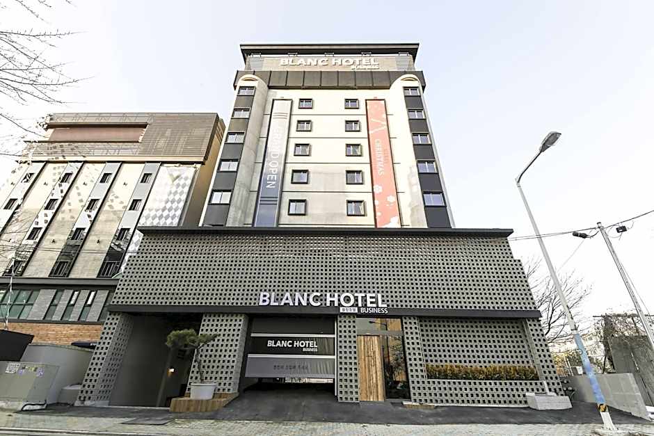 BLANC Business Hotel