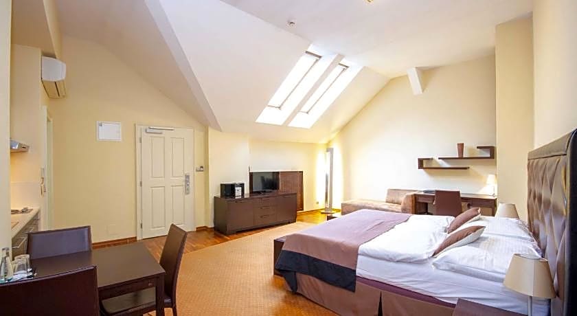 SKARITZ Hotel & Residence