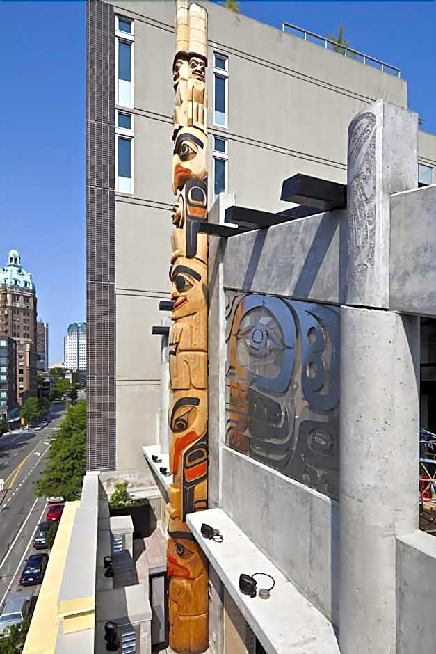 Skwachays Lodge