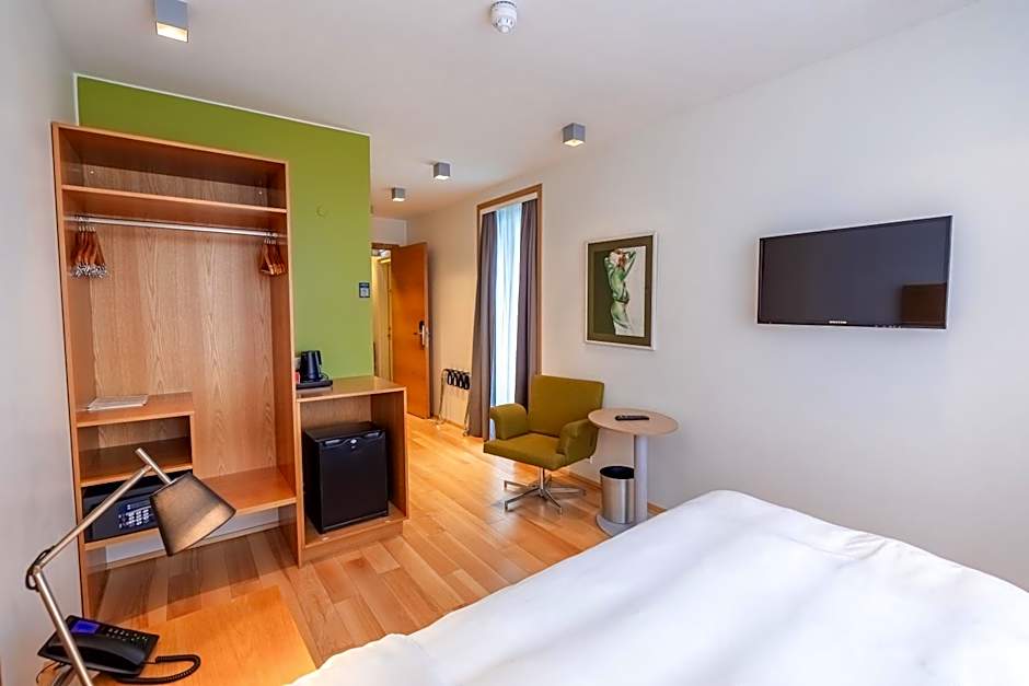 Park Inn by Radisson Reykjavik Keflavík Airport
