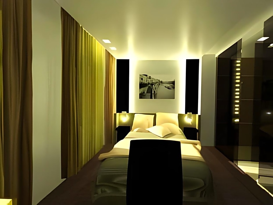 Hotel Elysées Paris