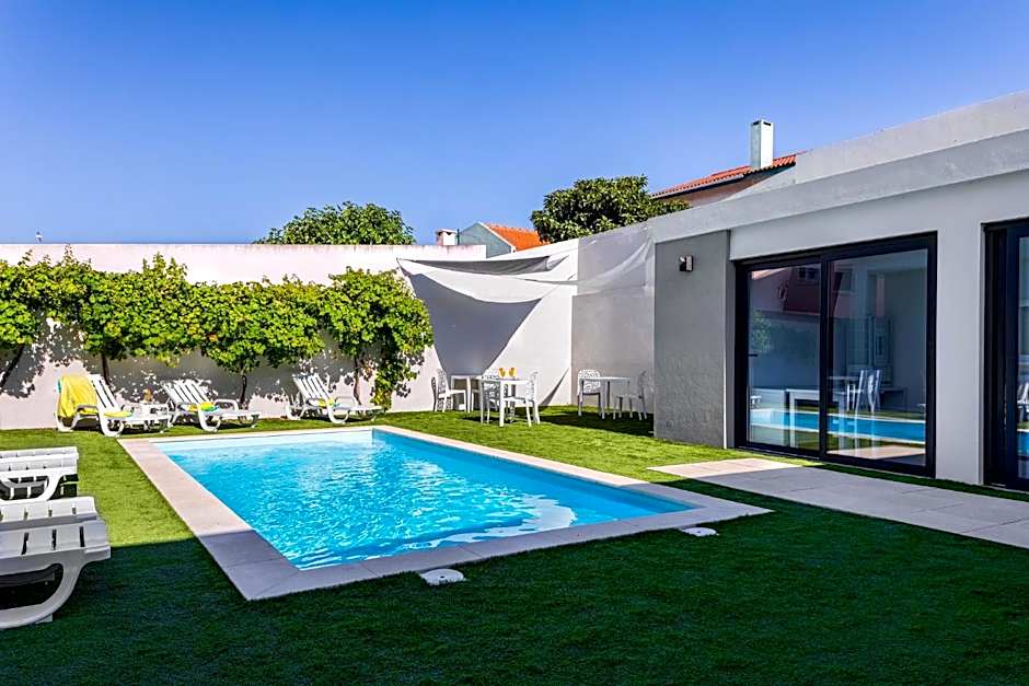 Ilheu 25 Peniche House