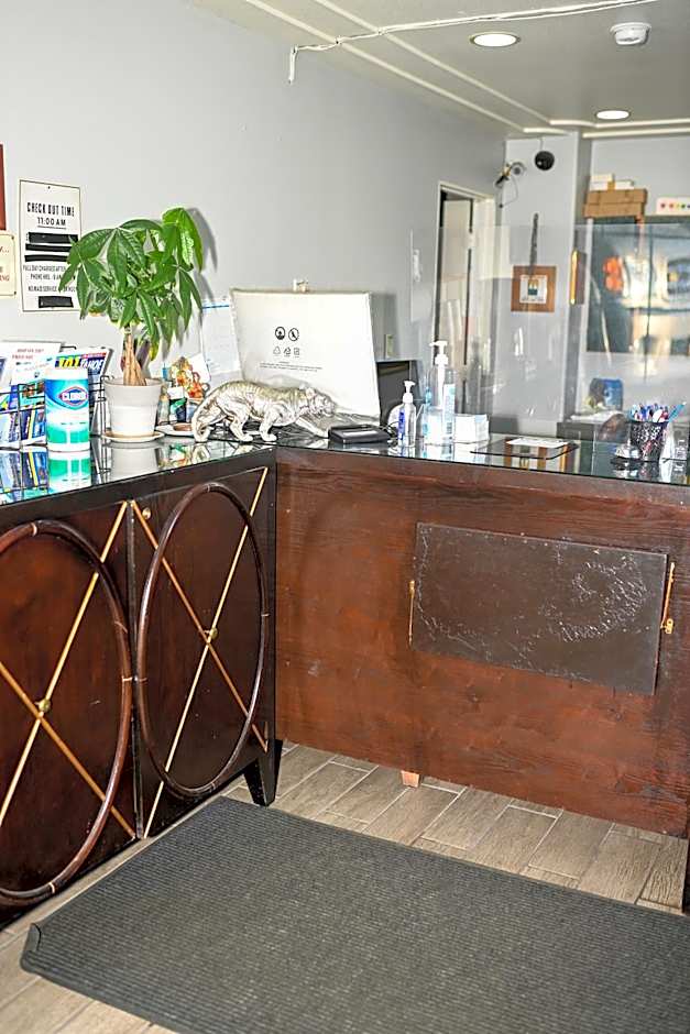 Budget INN At The Heavenly Gondola