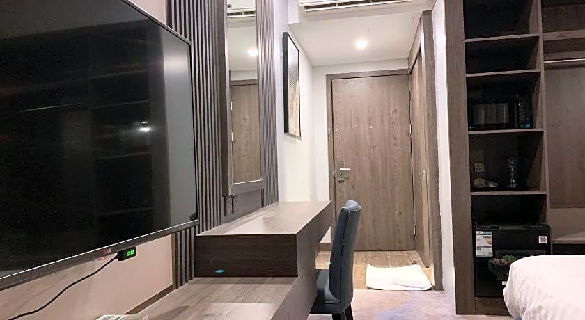 Palms Lily Hotel Suites