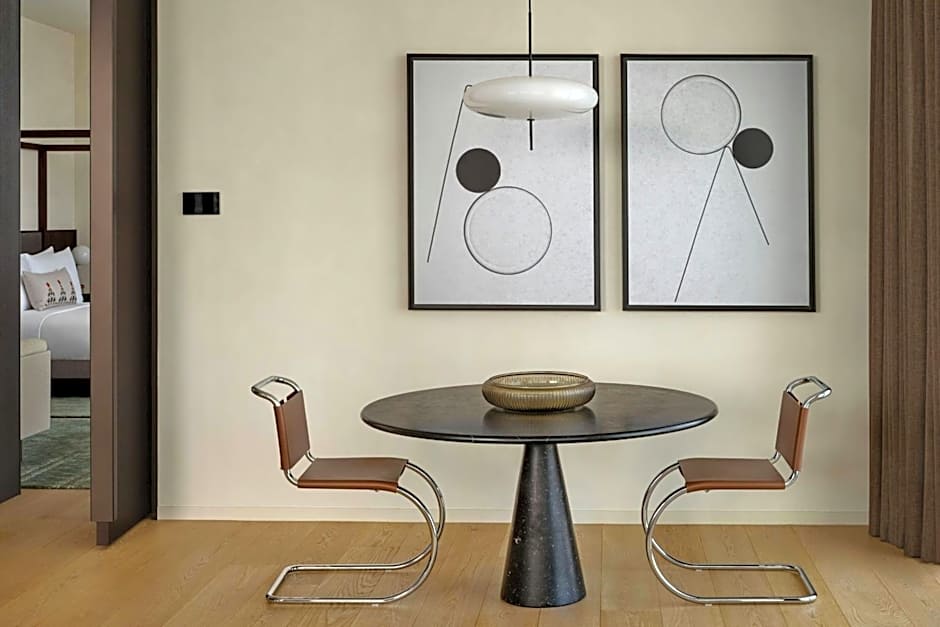Dorothea Hotel, Budapest, Autograph Collection