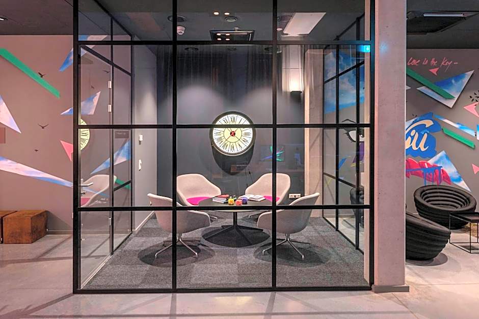 Moxy by Marriott Frankfurt Airport