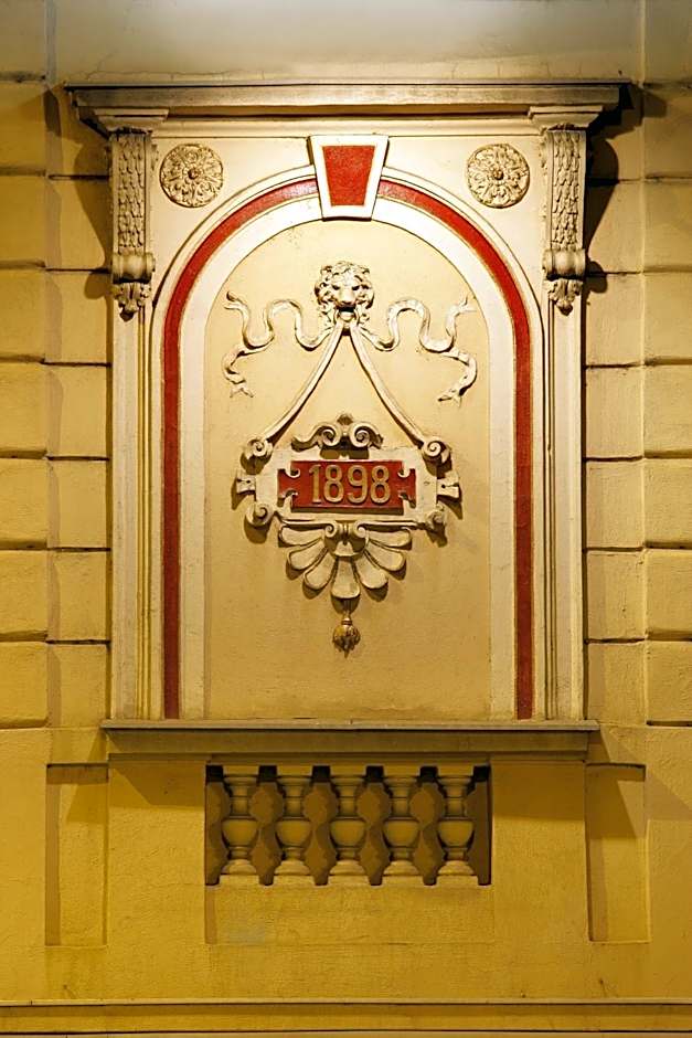 Hotel Golden City Garni