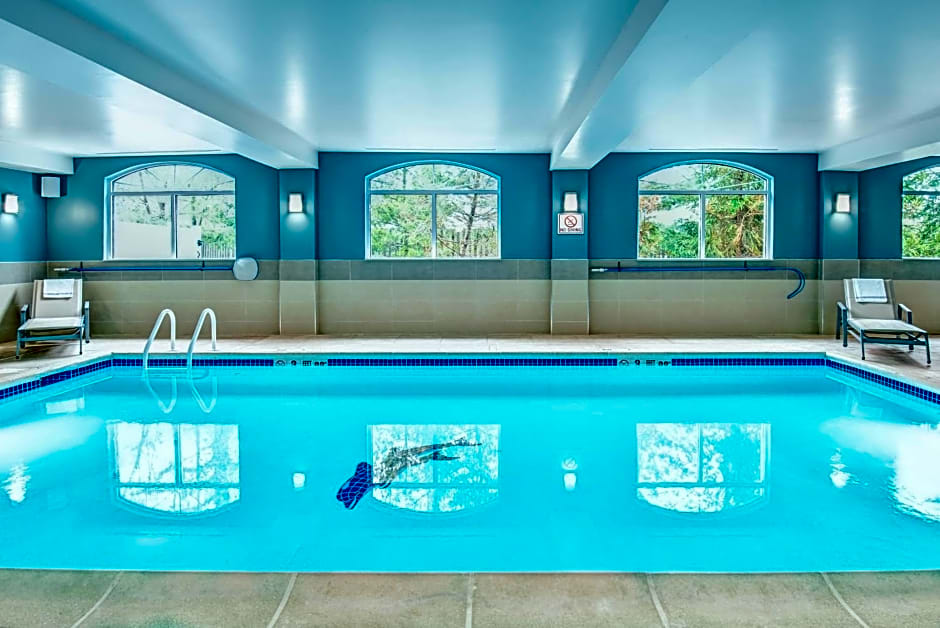 Holiday Inn Express Woodbridge By IHG