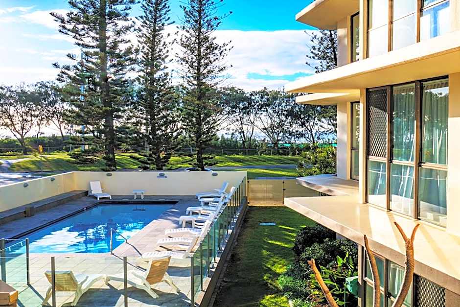 Seacrest Beachfront Apartments Gold Coast