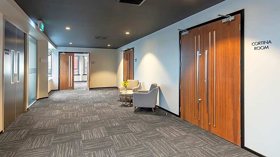 Oaks Wellington Hotel