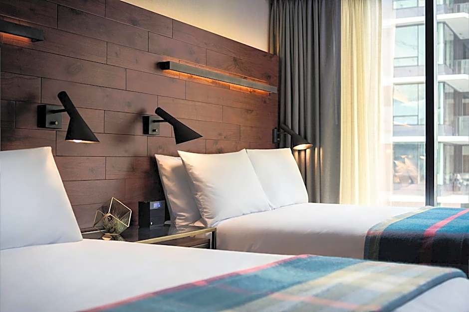 the DOUGLAS, Autograph Collection by Marriott