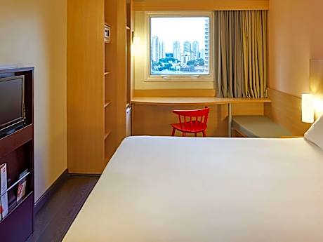Standard Double Room (2 Adults + 1 Child)