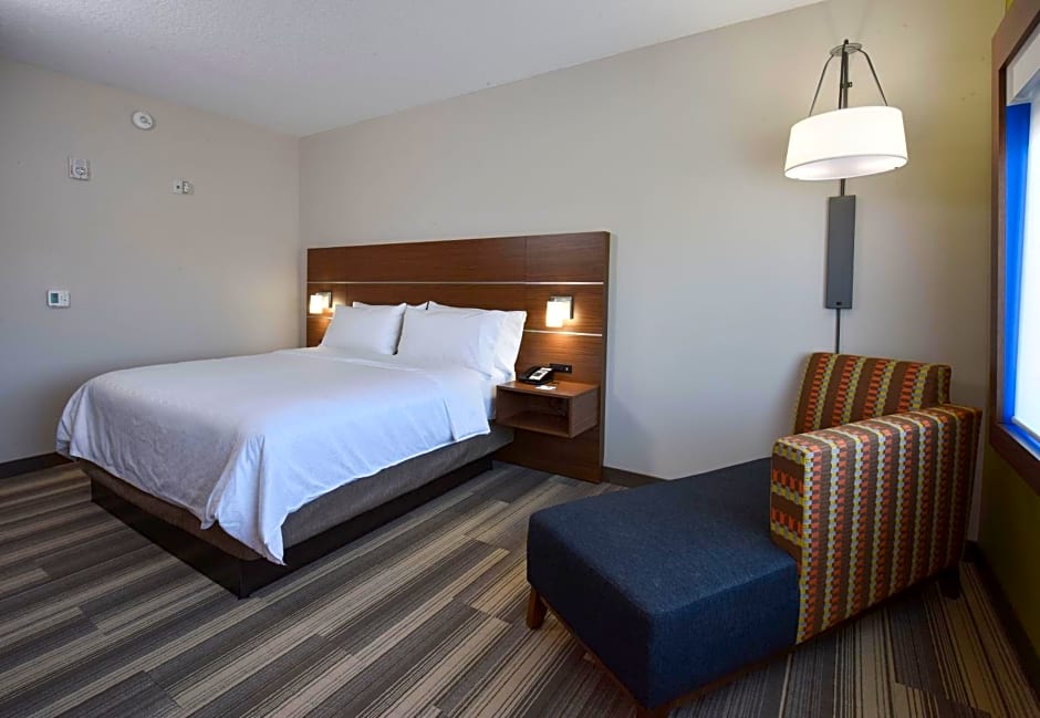 Holiday Inn Express & Suites - Orlando - Lake Nona Area, an IHG Hotel