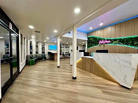 Costa Mesa Inn - Newport Beach Area