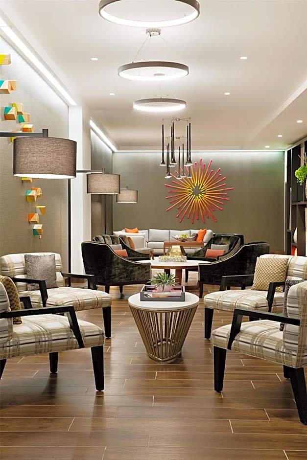 Hampton Inn & Suites Dallas / Downtown
