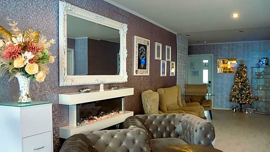 Newquay Beach Hotel by Sunday