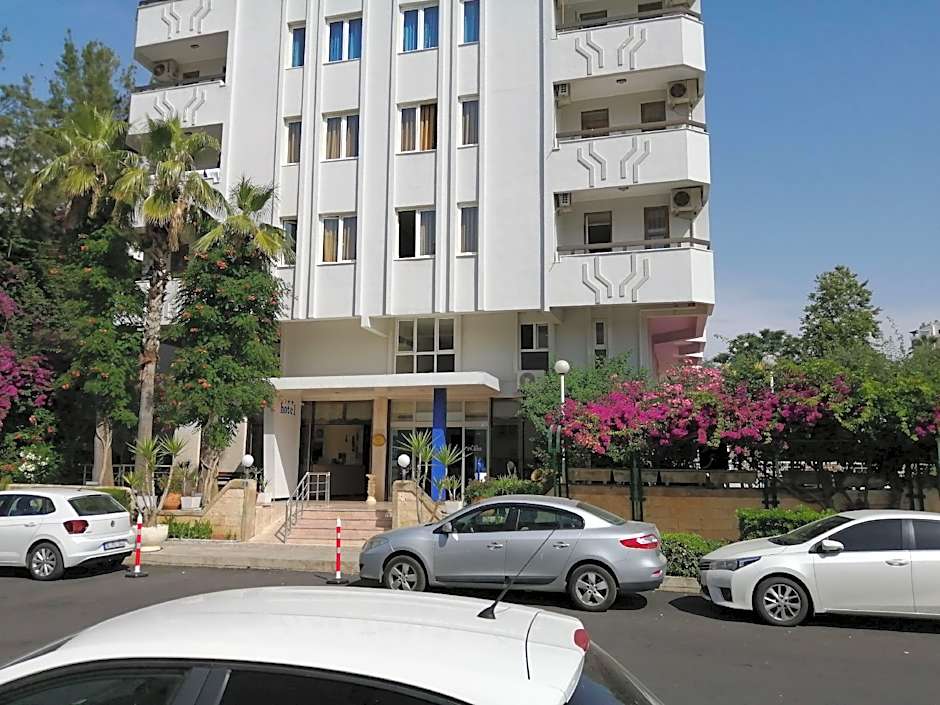 Lara Eyfel Hotel