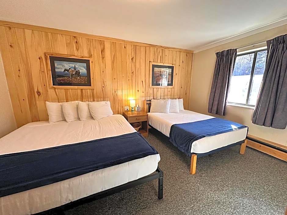 Ute Bluff Lodge, Cabins and RV park