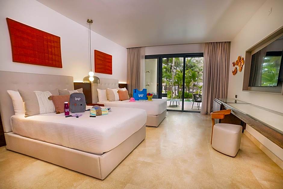 Family Selection at Grand Palladium Kantenah Resort & Spa- All Inclusive