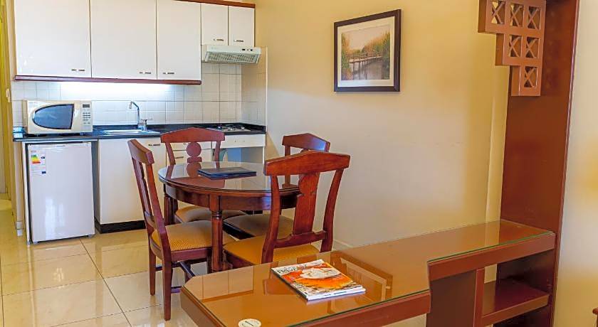 Comfort Hotel Suites