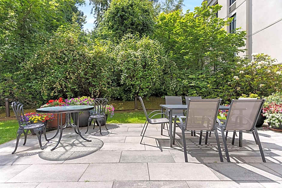 Holiday Inn Express and Suites Surrey By IHG