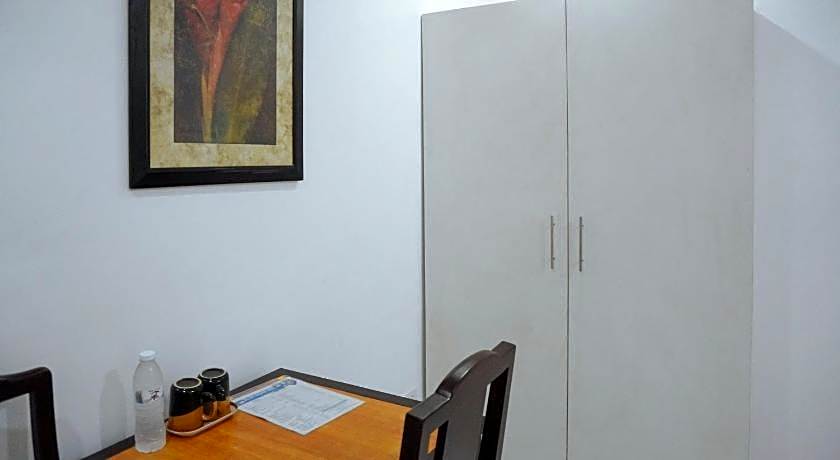 RedDoorz at La Casa Guesthouse former RedDoorz at Tamarind Street Angeles City