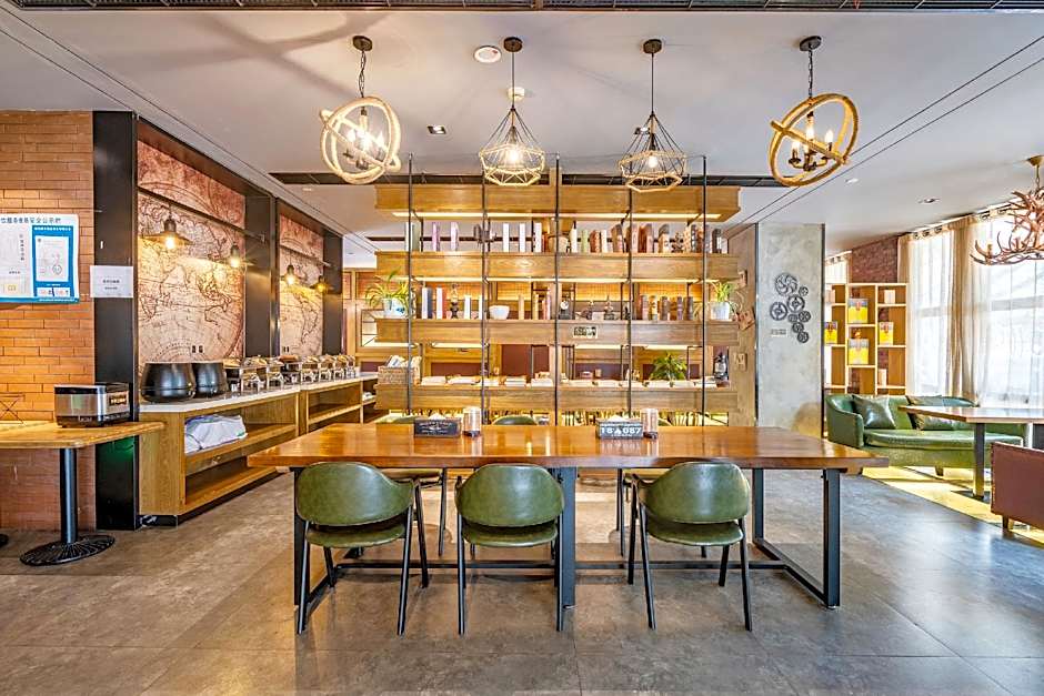 James Joyce Coffetel Chongqing Huangnibang Light Rail Station – Chungking (Chongqing), KY