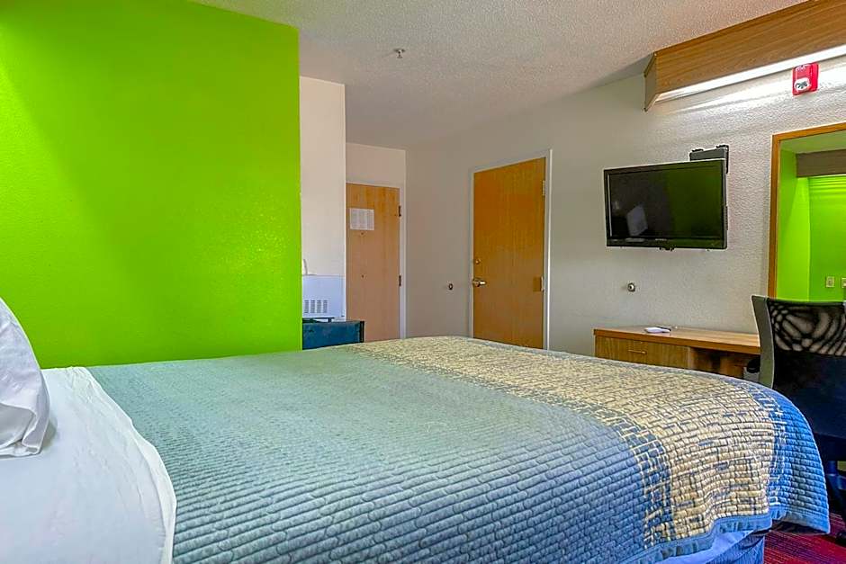 Classic Inn By OYO I- 240 Near Memphis Airport