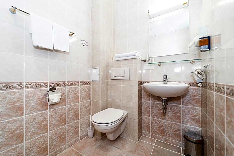 Kolonna Hotel Brigita