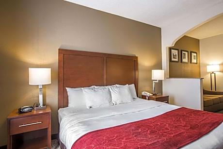 King Suite - Accessible/Non-Smoking