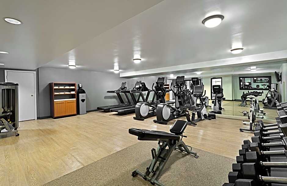 DoubleTree By Hilton Hotel Pittsburgh-Meadow Lands