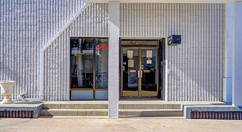 Capital O Travelers Inn Lawton Fort Sill