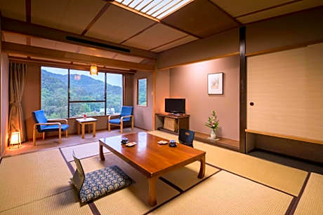 Japanese-Style Quadruple Room