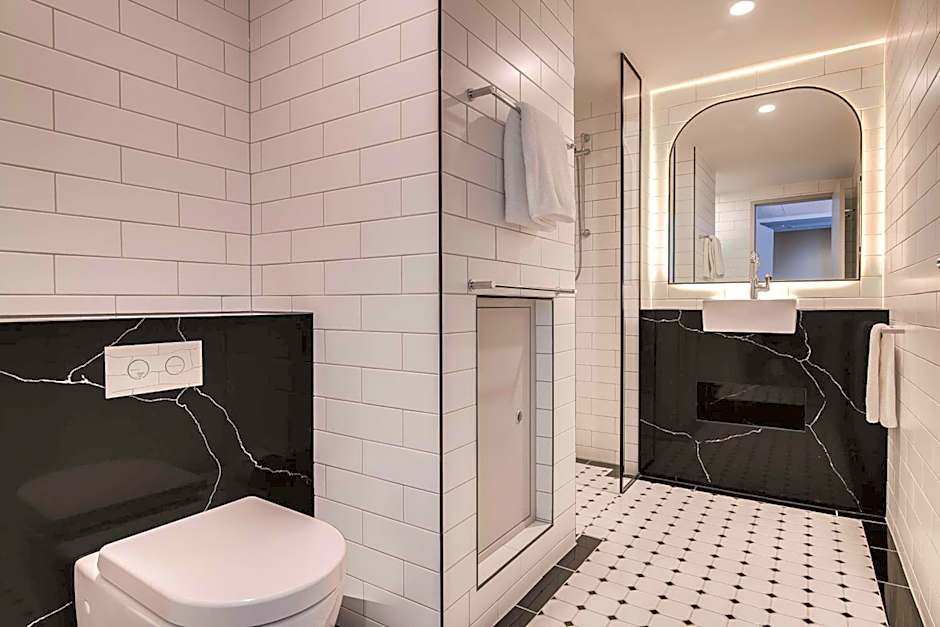 The Savoy Hotel on Little Collins Melbourne