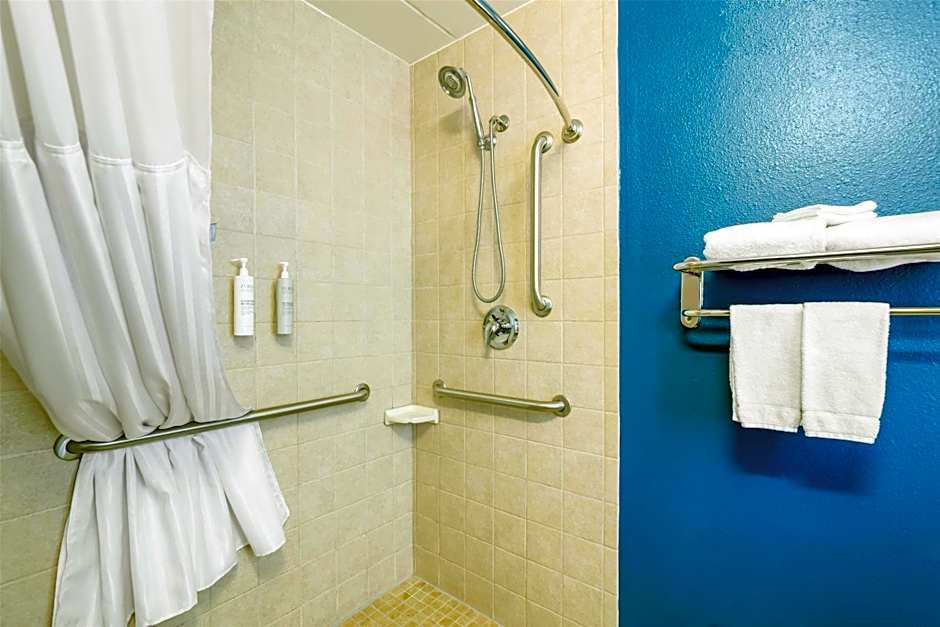 Spark by Hilton Roanoke Civic Center