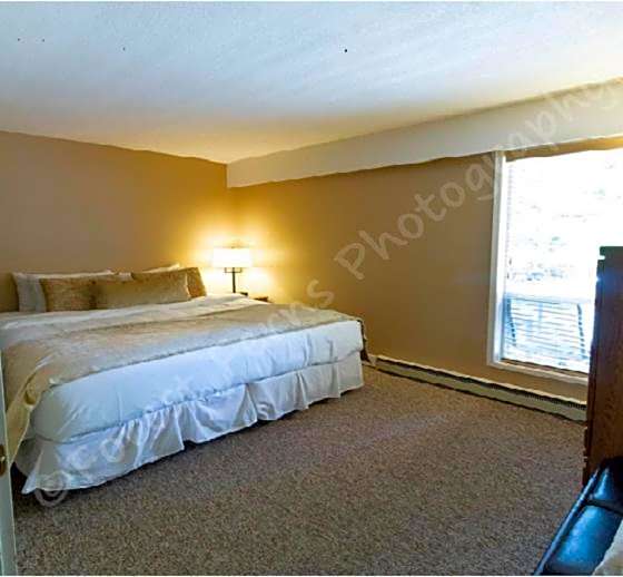 The Surf Lodge and Pub